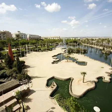 Spacious דירה *